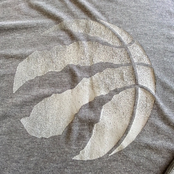 Toronto Raptors long sleeve graphic t-shirt size XL - Picture 3 of 9